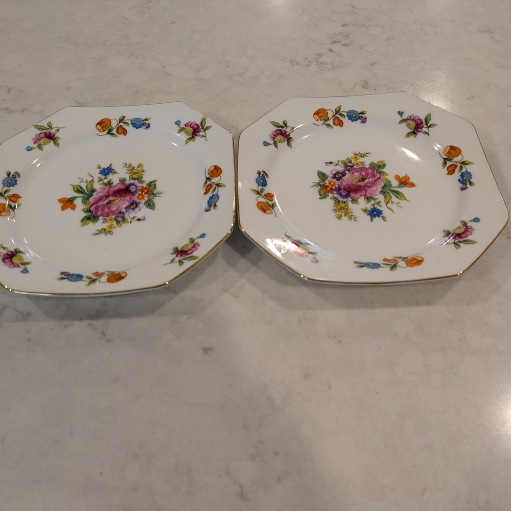 Noritake Floral Porcelain Plates with Gold Trim 5.95" In Diameter